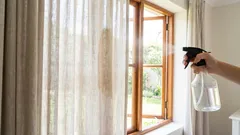 Kuinka raikastaa verhot 15 minuutissa pesemättä: pikamenetelmä säännölliseen hoitoon