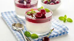 Yksinkertaisin italialainen jälkiruoka: Panna Cotta
