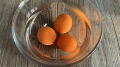 Älä koskaan laita munia kylmään veteen keittämisen jälkeen.