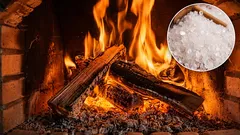 200 grammaa takkaan – ja savupiippu on kuin uusi: noki liukenee itsestään ilman puhdistusta tai ammattilaisen apua.